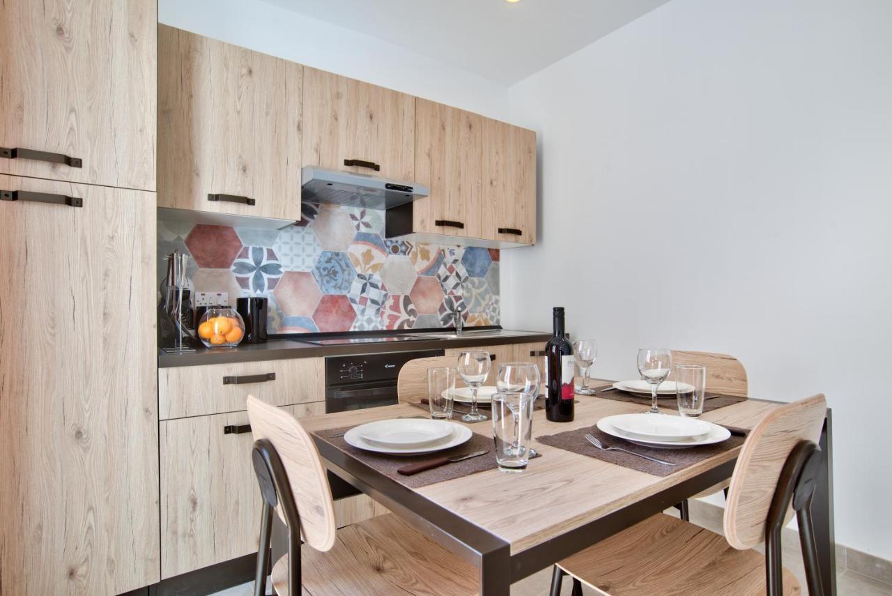 Sliema 2-Bedroom Central Apartments And Penthouse With Jacuzzi Eksteriør billede