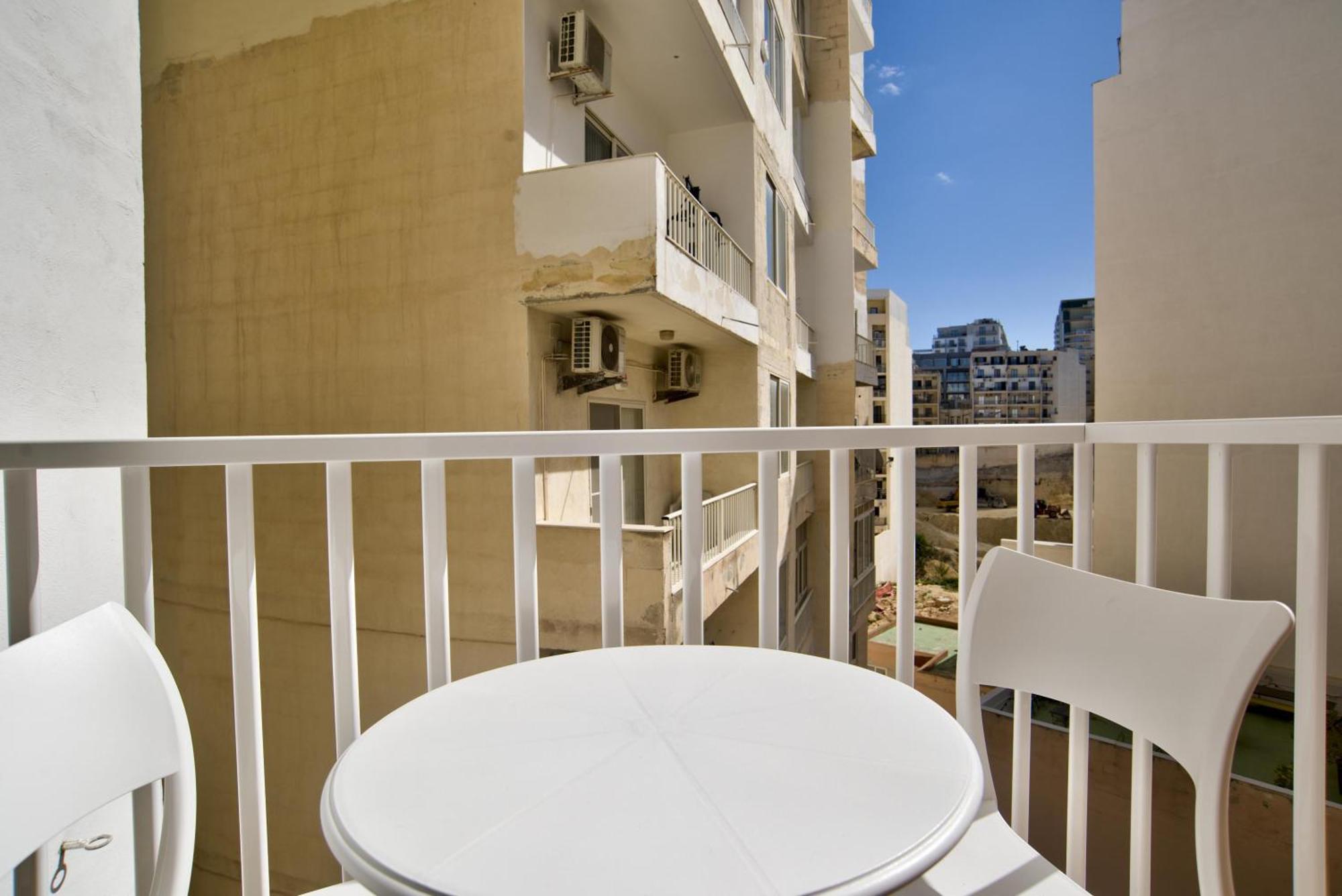 Sliema 2-Bedroom Central Apartments And Penthouse With Jacuzzi Eksteriør billede